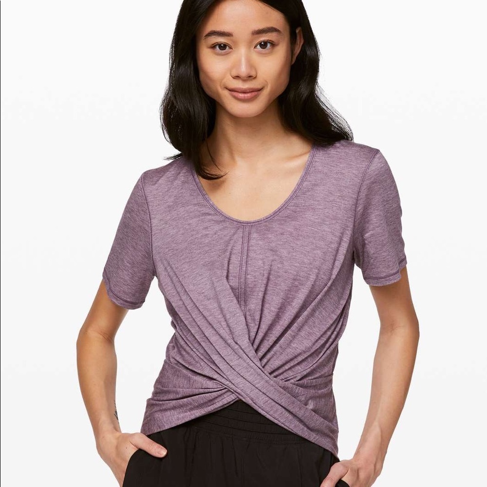 Lululemon do the daily tee size 2